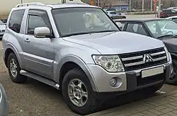2007 Mitsubishi Pajero 3-door (pre-facelift)