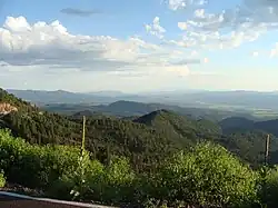 A photo of the highlands from route 191 in Arizona in Apache–Sitgreaves National Forest