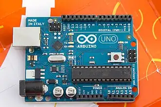 Arduino Uno R2[45][46]