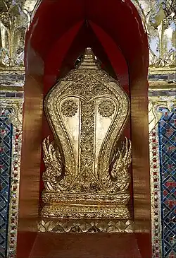 Double gold-leaf bai sema stones.