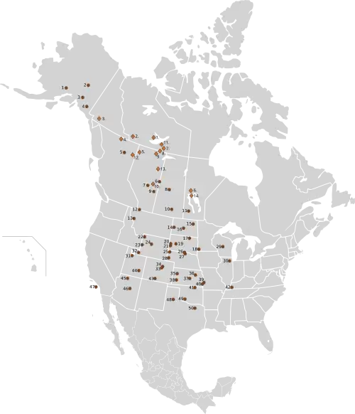Distribution of public herds of plains bison and of free-ranging or captive breeding wood bison in North America as of 2003 &nbsp;&nbsp;Wood bison &nbsp;&nbsp;Plains bison