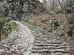 A trait that shows the structure of the Calà del Sasso