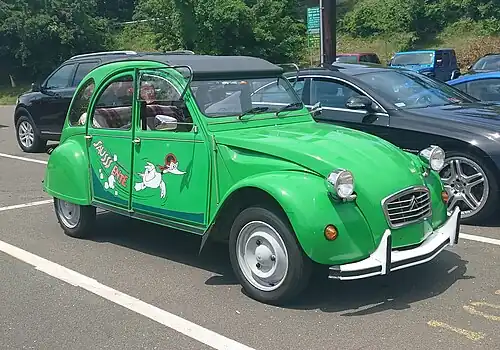 The front of a 1987 2CV Sausss-Ente