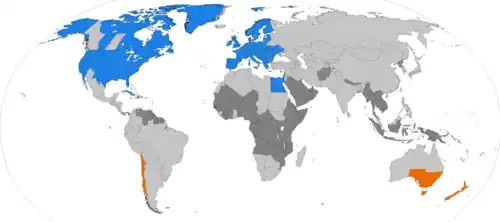 World map. Europe, most of North America, parts of southern South America, and southeastern Australia, and a few other places use DST. Most of equatorial Africa and a few other places near the equator have never used DST as the seasons are not marked by drastic changes in light. The rest of the landmass is marked as formerly using DST.