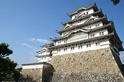 The keep as seen from within the inner circle (本丸, honmaru)