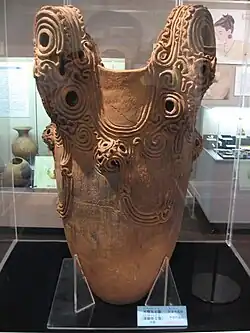 Spray-style pottery