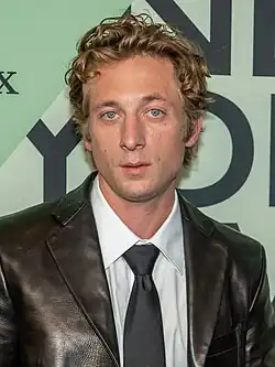 Jeremy Allen White in 2013