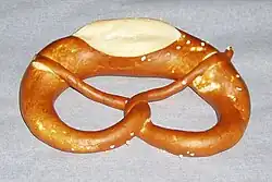 Upper Swabian Laugenbrezel, observe the cut[17]