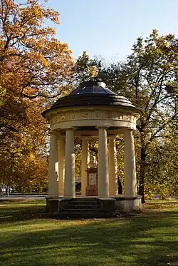 Greek Revival columns of the Johannes Kepler Monuments, Regensburg, Germany, inspired by those of the Temple of the Delians in Delos, designed by Emanuel Herigoyen&nbsp;[de; pt; arz] and sculpted by Philipp Jakob Scheffauer and Johann Heinrich von Dannecker, 1808