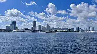 Minato Mirai 21 skyline