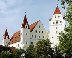 New Castle, which houses the main collection of the Bayerisches Armeemuseum