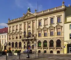 Globe Palace
