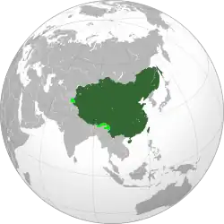 The Qing dynasty at its greatest extent in 1760, with modern borders shown for the rest of the world. Territory that it claimed but did not control is shown in light green.