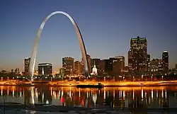 Night view of St Louis and the Gateway Arch