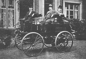 Electric car built by Thomas Parker in 1884 - photo from 1895[42]