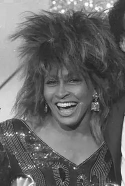 Tina Turner posing at the 27th Grammy Awards in Los Angeles, California