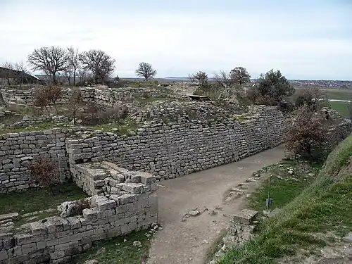 Troy VI East Gate and Troy VI houses on the terrace immediately above