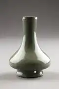 Longquan ware black stoneware vase with celadon glaze, Song dynasty.
